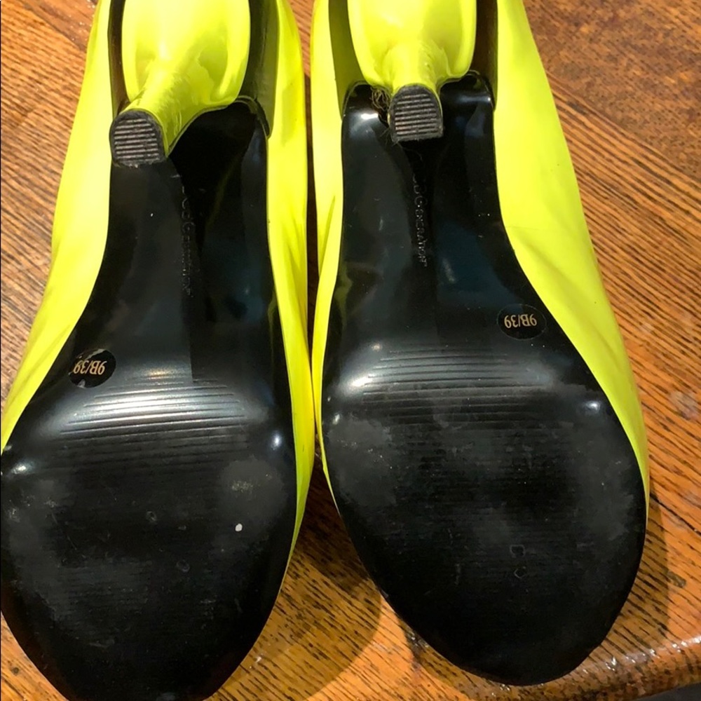 BCBG Heels - Picture 4 of 5